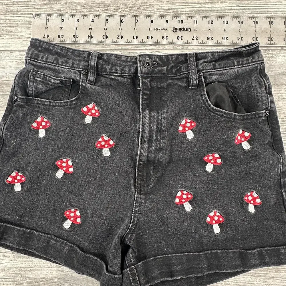 Hot Topic Denim Shorts Womens 11 Black Mushrooms All Over Cutoffs High Waist 30" - Picture 4 of 6